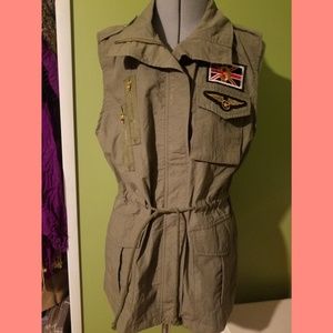 ⚠️DONATING 2/1⚠️Poetry Military Cinch Top